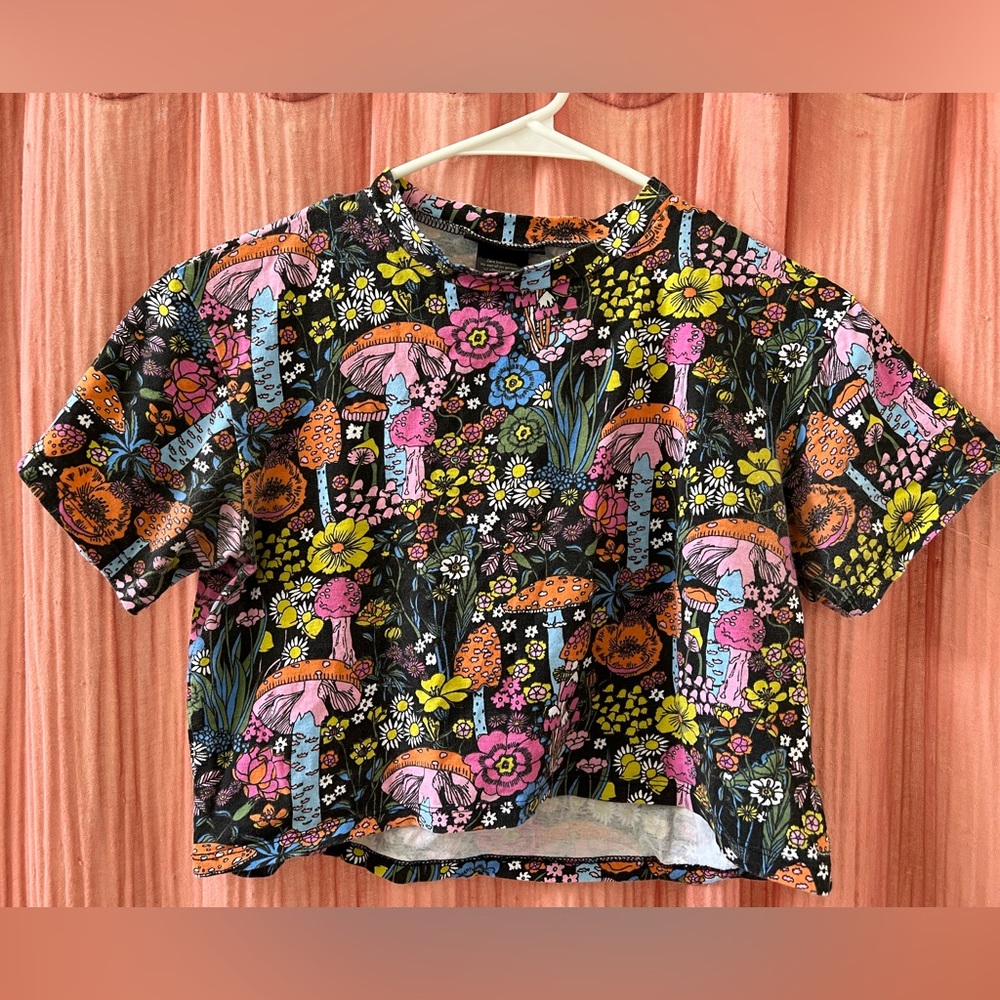 NOOWORKS Mushroom Crop Top